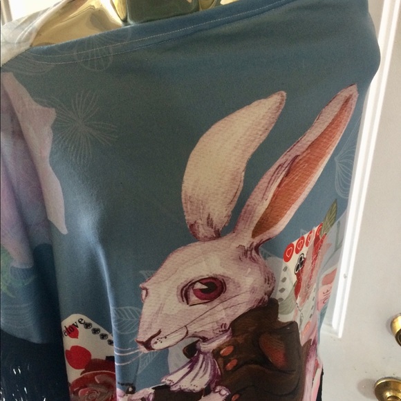 ❤️HOST PICK 🐇 Lucky Hearts White Rabbit Cape❤️ - Picture 4 of 6